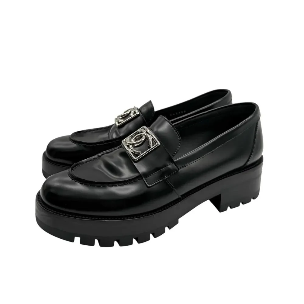 CHANEL Calfskin Metal‎ CC Loafers Black Women’s Size 38.5 - Picture 7 of 11